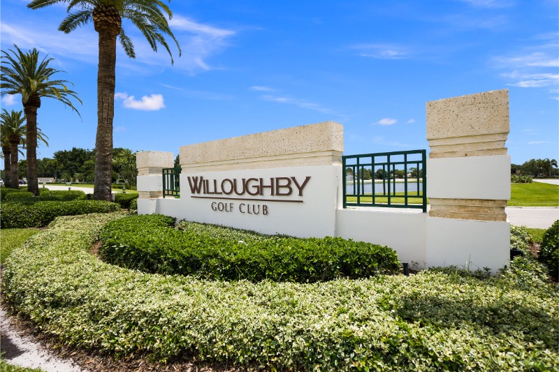 Willoughby Golf Club